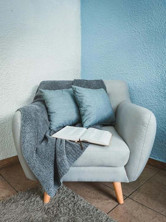 Soggiorno economico con divano moderno